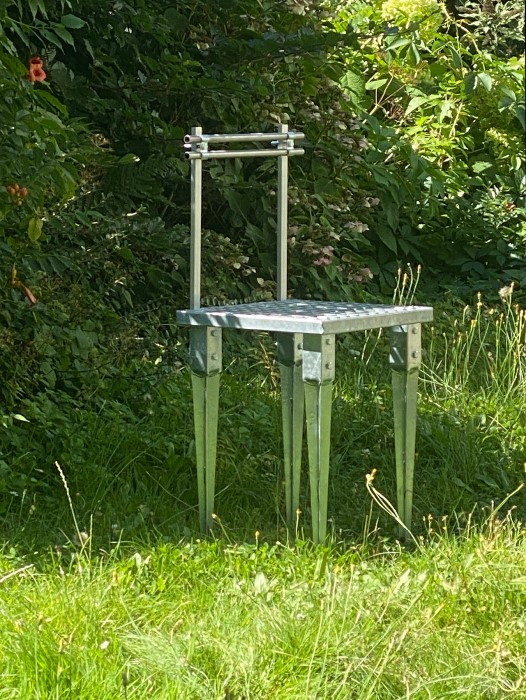 ZAKK Gartenstuhl Designmöbel aus Baumarkt-Teilen